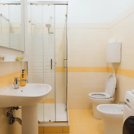 A Due Passi Ίμολα